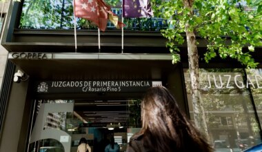 Desahucian en Madrid a dos menores huérfanas por violencia machista junto a su abuela