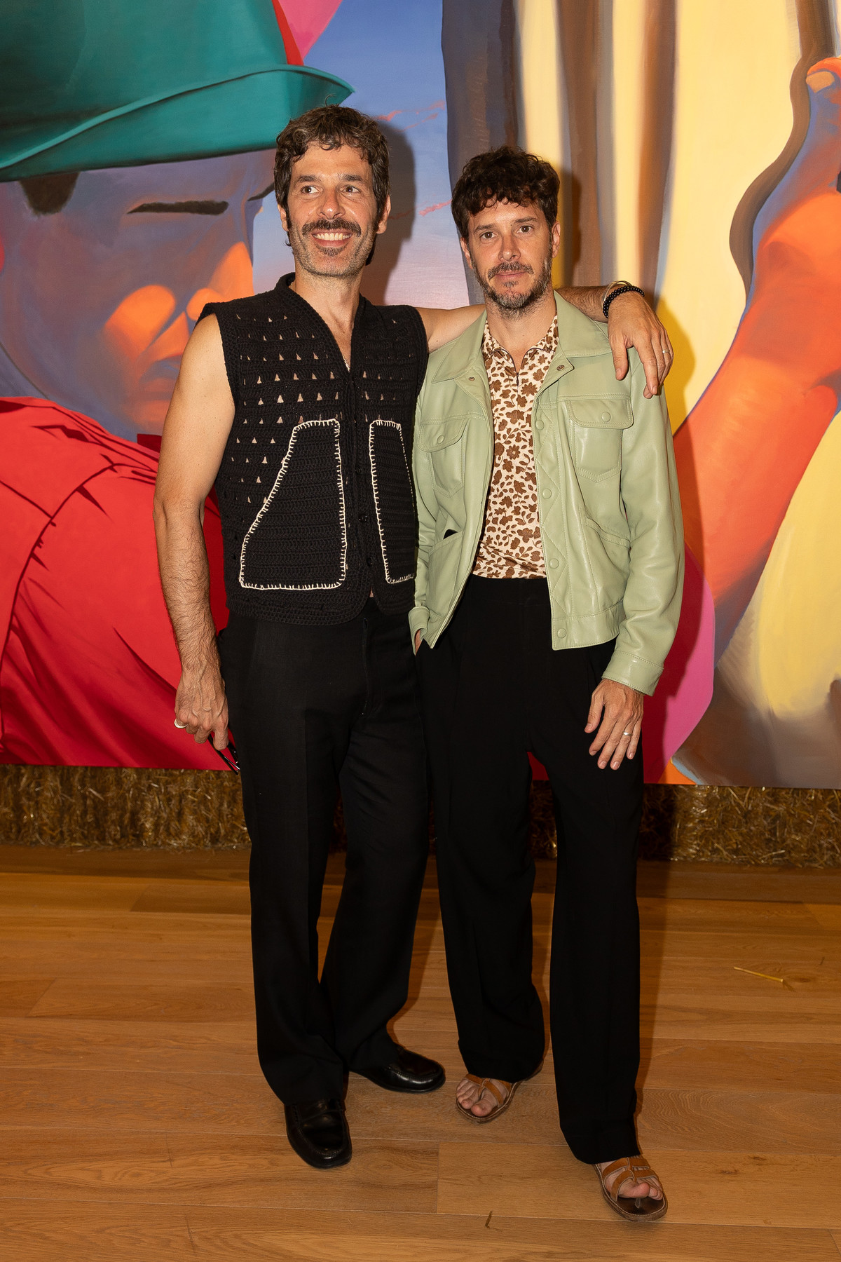 Leopoldo Mones Cazon y Matias Carbone en la apertura de Ana Segovia en la Fundación Cervieri Monsuárez.