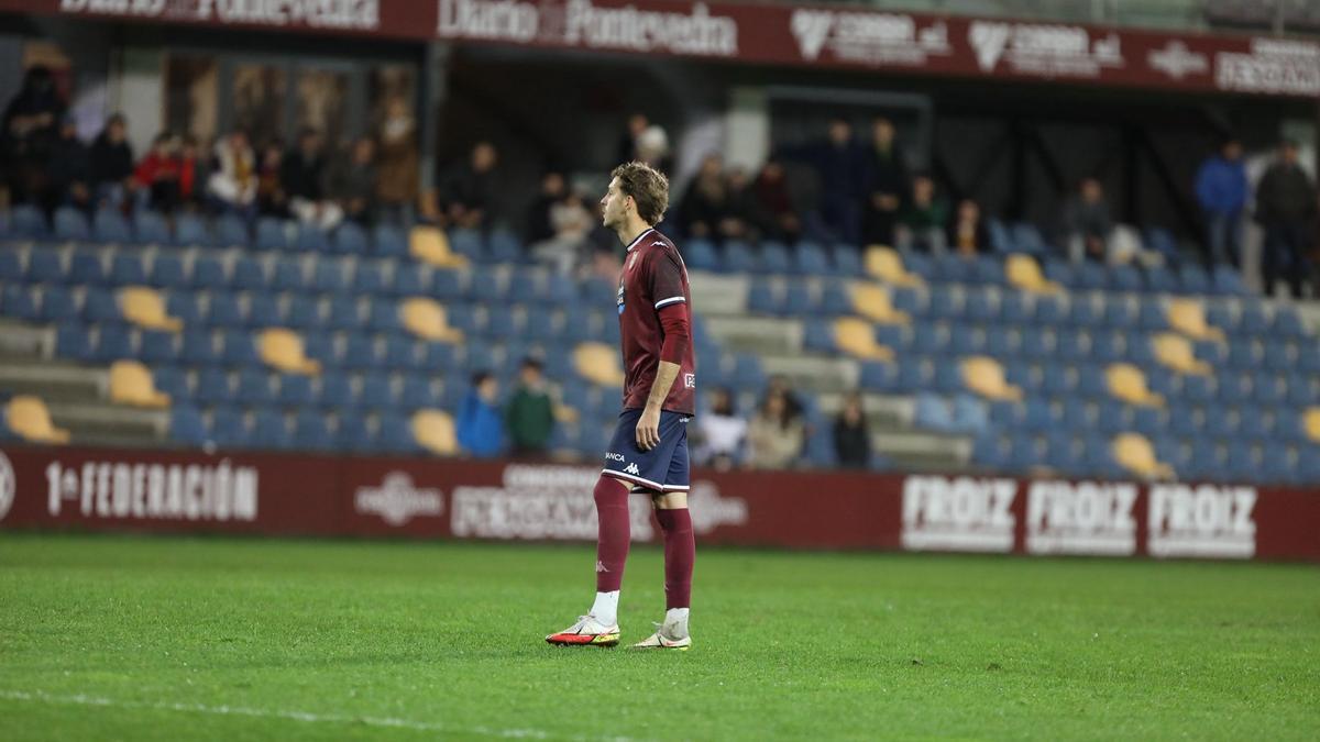 Nico Conesa, en un partido con el Pontevedra.