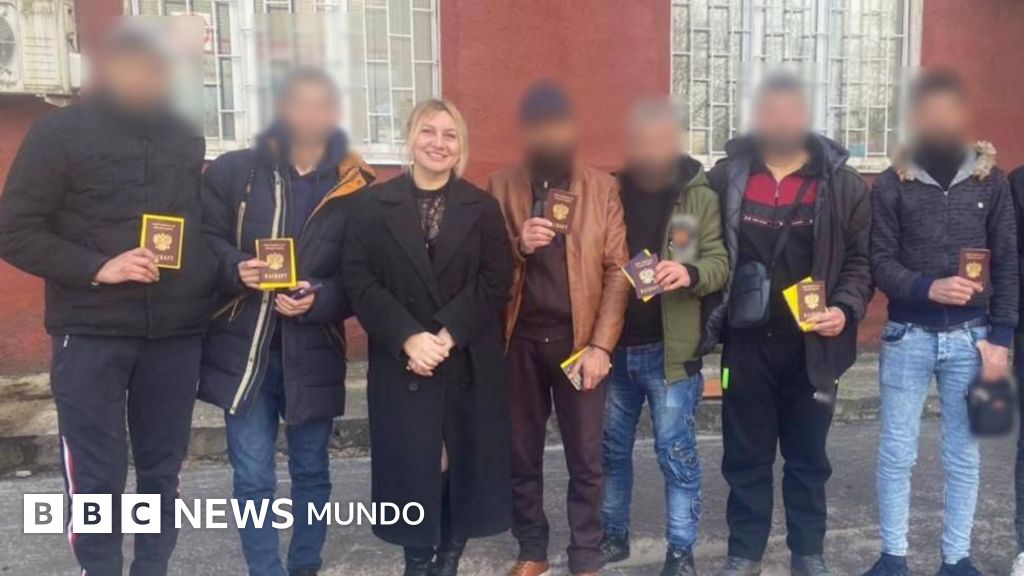 La mujer rusa que recluta “con engaños” a hombres extranjeros para luchar en el frente en Ucrania
