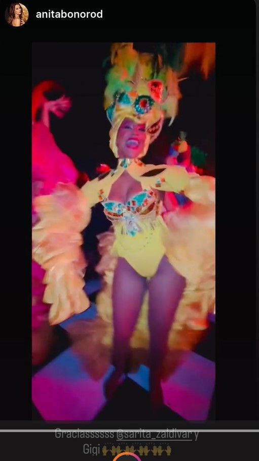 Ana Bono, la hija más desconocida del expolítico, también estuvo presente en Punta Cana y no dudó en capturar la esencia tropical de la velada