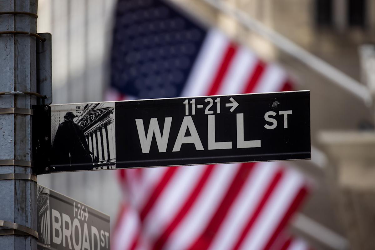 Wall Street sube levemente; empleo en EE.UU. refuerza apuesta por pausa de la Fed