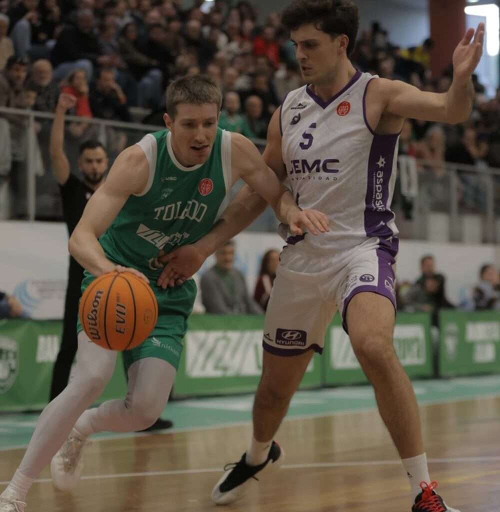 El CB Toledo frena al UEMC Baloncesto Valladolid