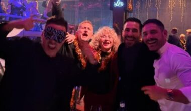 Miguel Ángel Silvestre junto a sus seres queridos en Ibiza