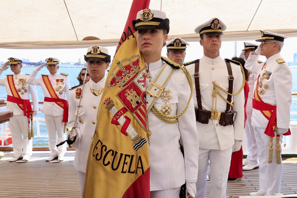 La princesa Leonor en Montevideo con el buque Juan Sebastian Elcano