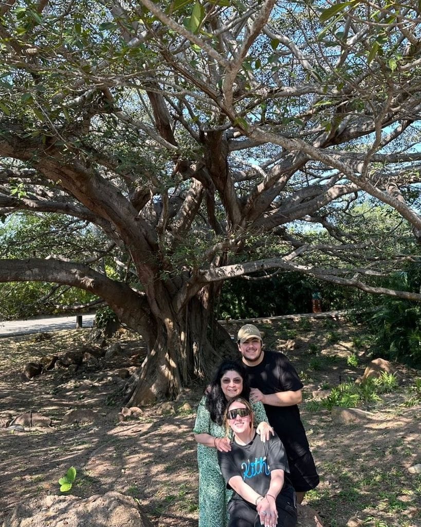 Victoria Ruffo y sus hijos, Vicky y Anuar