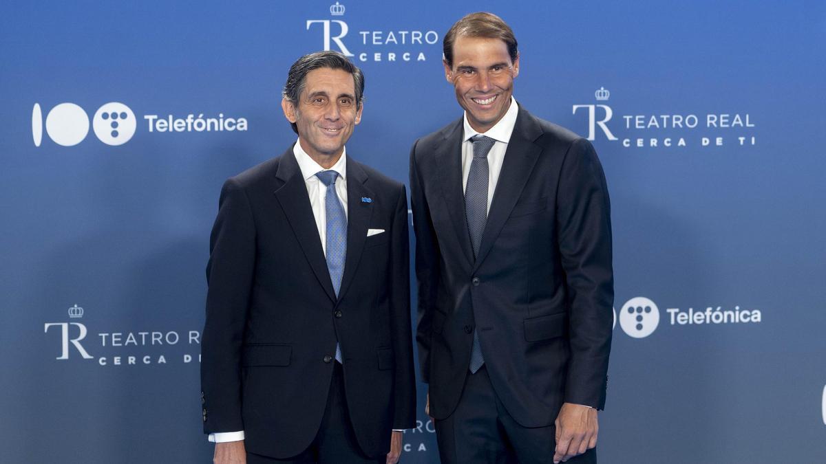 Rafa Nadal, junto a José María Álvarez-Pallete, presidente de Telefónica, en Abril de 2024