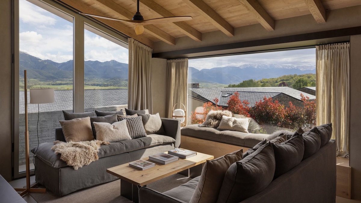 así es esta casa idílica de madera y calma en la Cerdaña