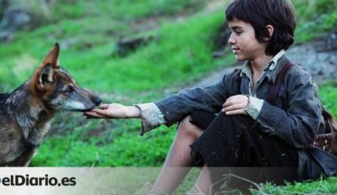 Pasó más de diez años viviendo con lobos y su historia fue tan extraordinaria que inspiró esta película del cine español