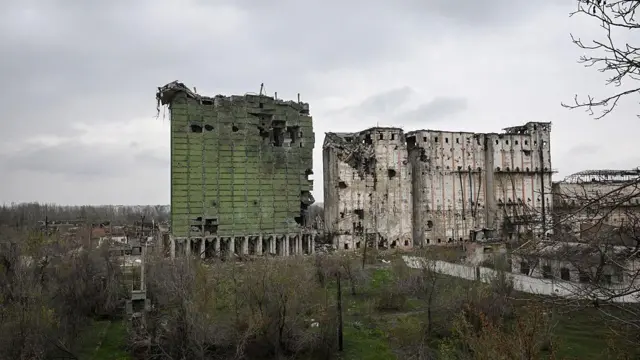 Edificios dañados por ataque ruso