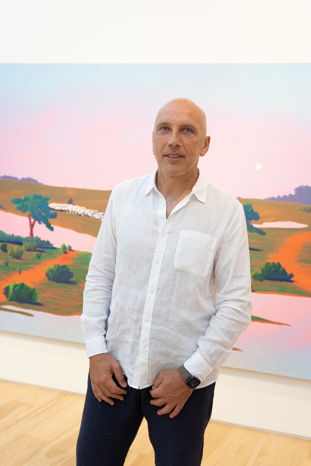 Pablo Monsuarez en la apertura de Ana Segovia en la Fundación Cervieri Monsuárez.