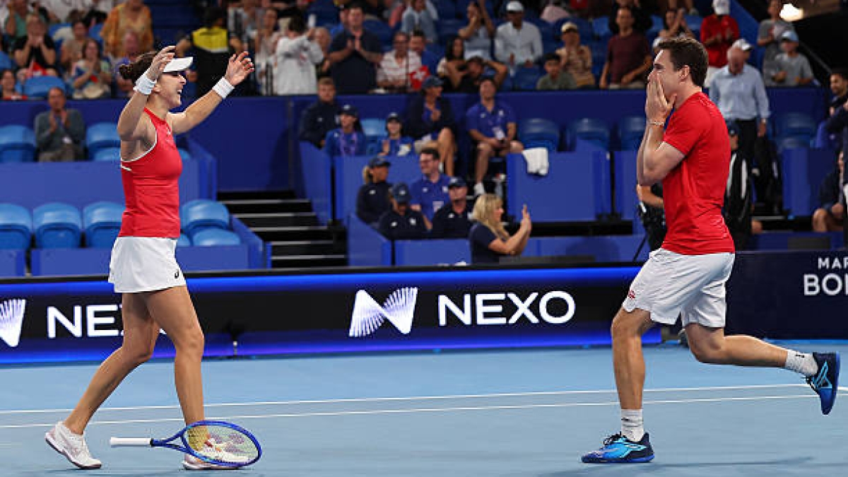 El dobles mixto de Suiza, con Bencic al frente, elimina a Argentina y se meten en semifinales de la United Cup. Foto: Gettyimages