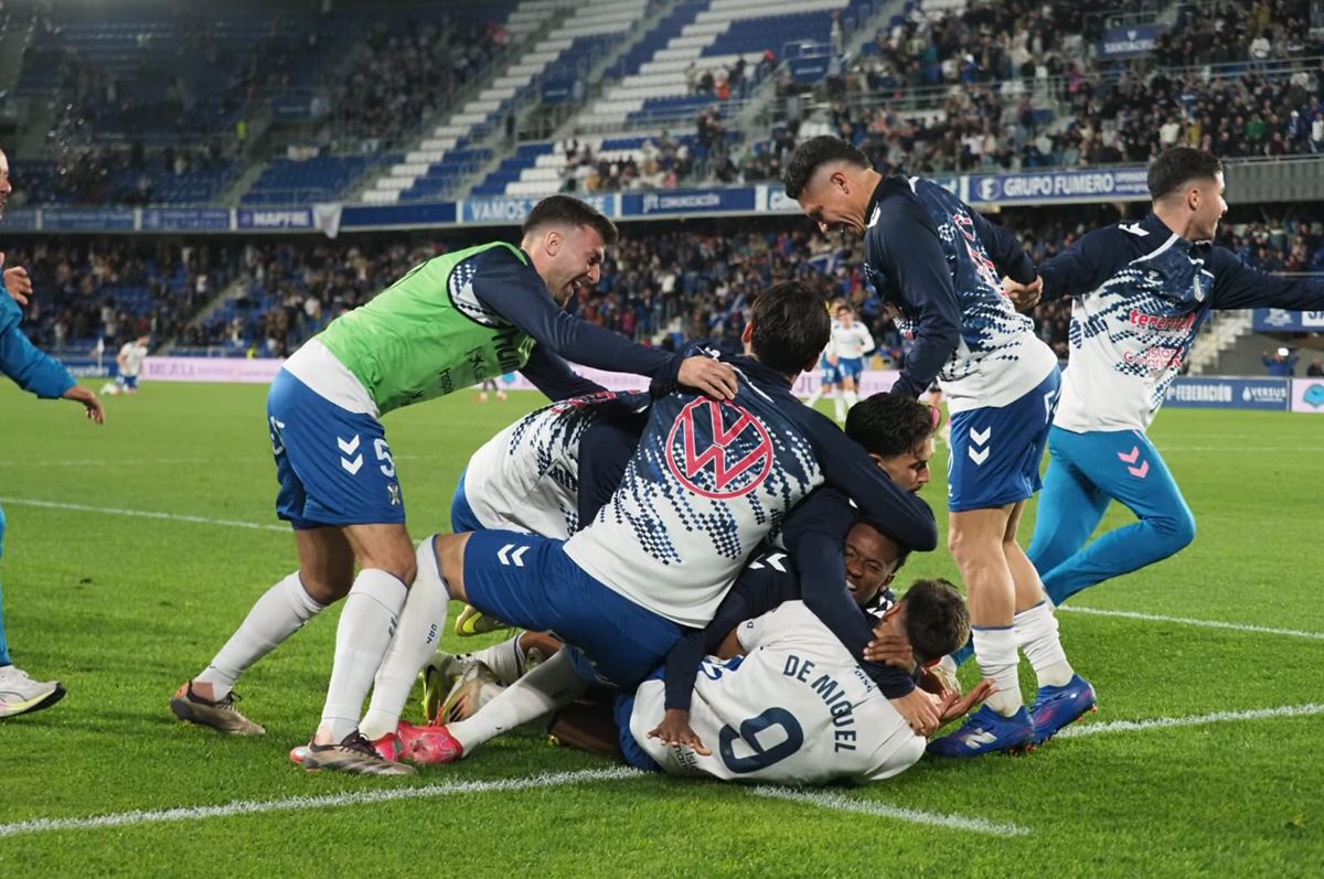 El CD Tenerife logra un triunfo gracias a su fe ante el Talavera (1-0)