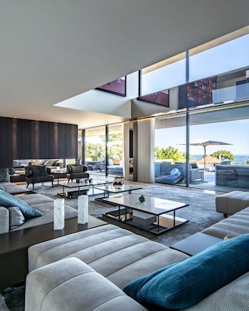 La lujosa mansión de Cristiano