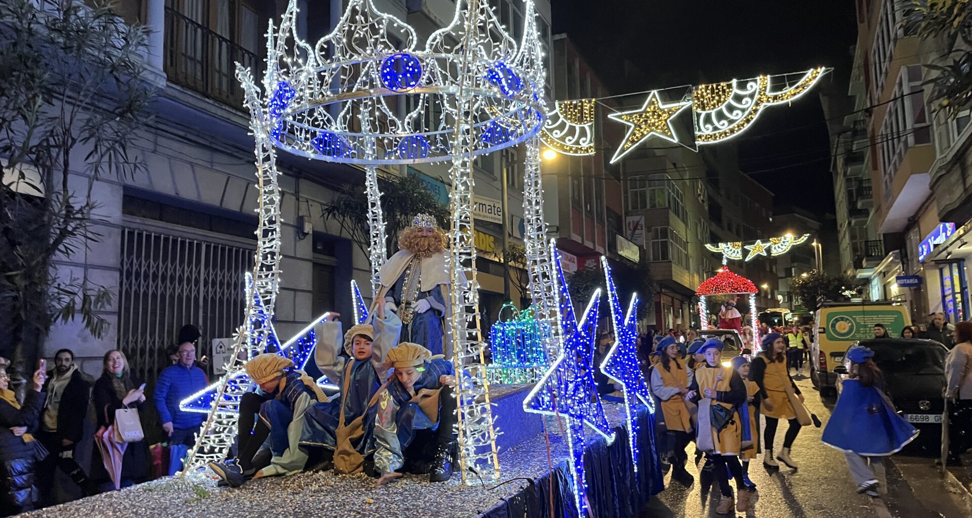 Alrededor de un centenar de niños y niñas de los centros de enseñanza de Monforte participarán como pajes en la Cabalgata de Reyes