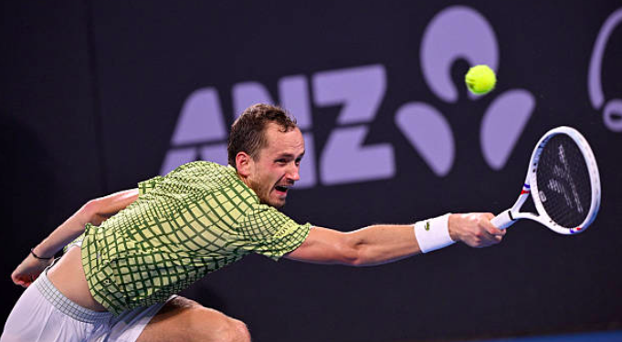 Daniil Medvedev compitiendo en Brisbane 2026. Fuente: Getty