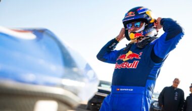 Sainz da un giro al Dakar: “No sé cómo lo hemos hecho”