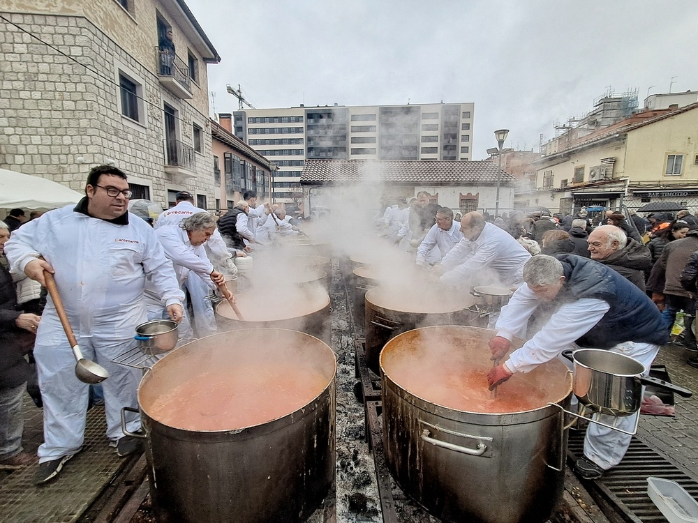 Gamonal, bajo la lluvia, no falta a su cita con los titos