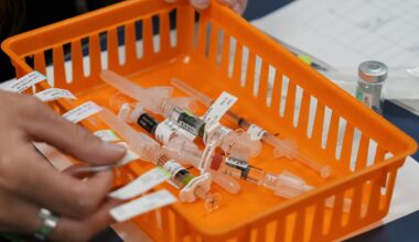 Médicos: Cambios en recomendaciones sobre vacunas en EEUU confunden a padres y perjudicarían a niños