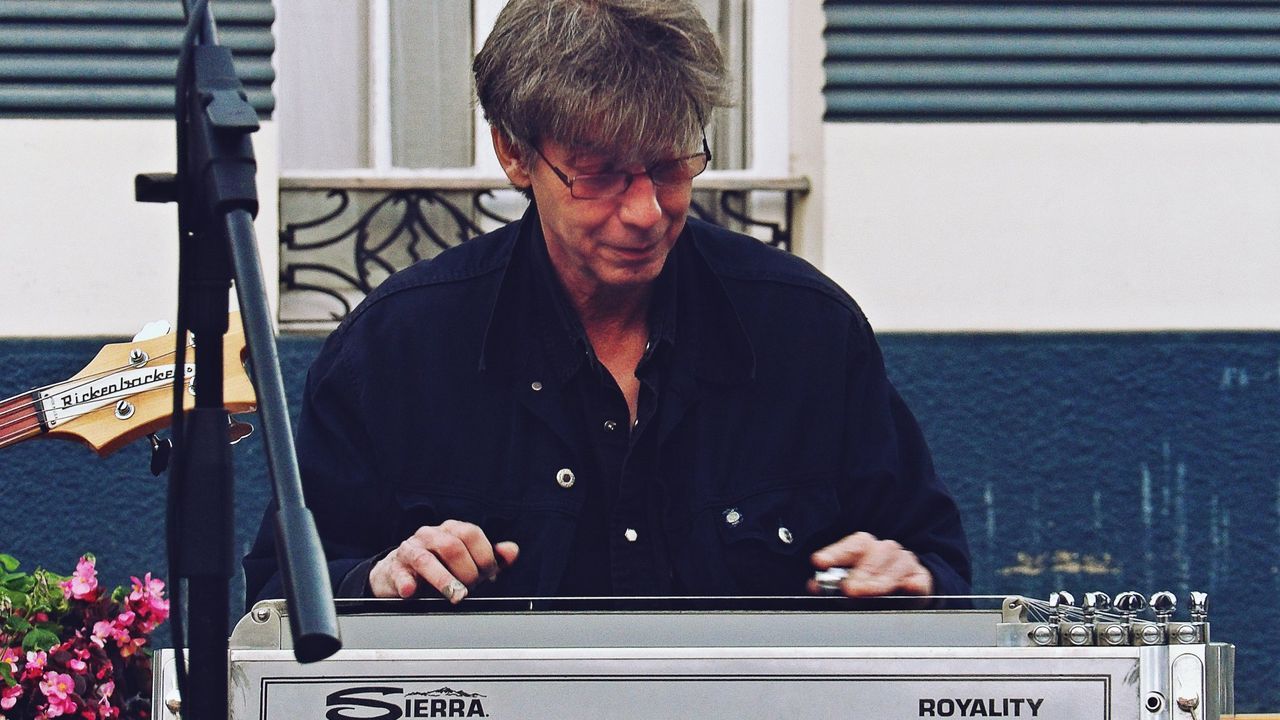 Adiós al genial Álvaro Lamas, corazón de Los Limones con su «steel guitar»: «Un símbolo de Ferrol» - La Voz de Galicia