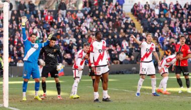 El césped de Vallecas, en el punto de mira