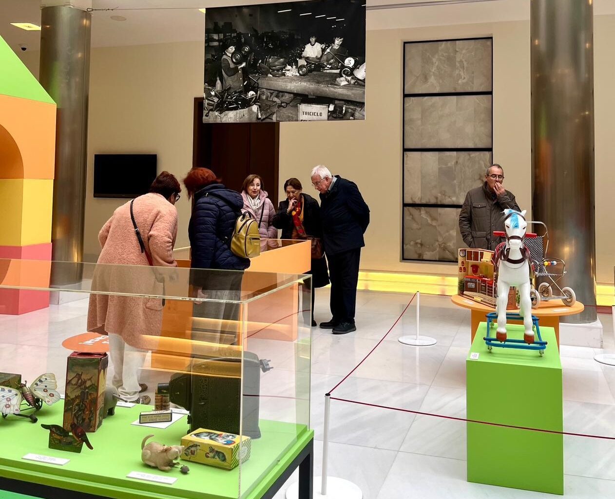 Más de 4.000 personas visitan la exposición de Valenciaport sobre el sector juguetero