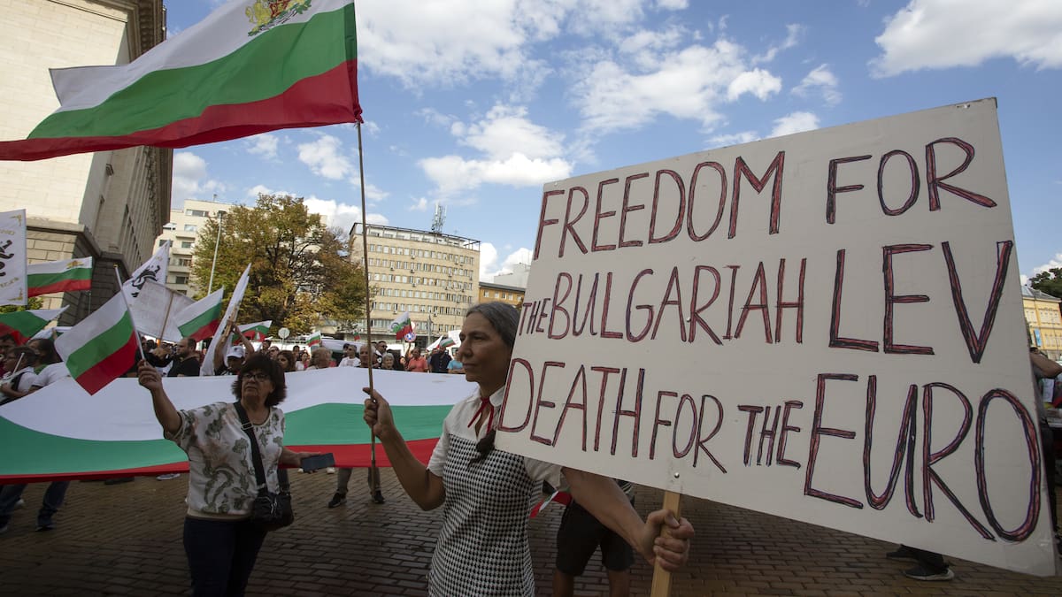 Bulgaria se une al euro sumida en una profunda crisis política | Internacional