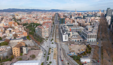 Vista aèria de l'encreuament de l'avinguda Diagonal i la gran via de les Corts Catalanes