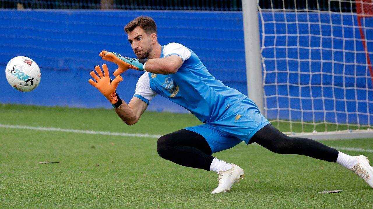 Compromiso cerrado para la renovación del guardameta Germán Parreño hasta el 2028 - La Voz de Galicia