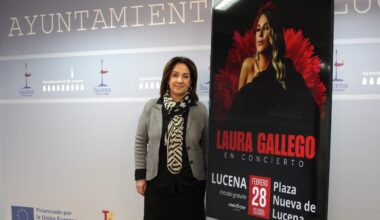Lucena celebrará el Día de Andalucía con la entrega de siete Banderas y el concierto de Laura Gallego