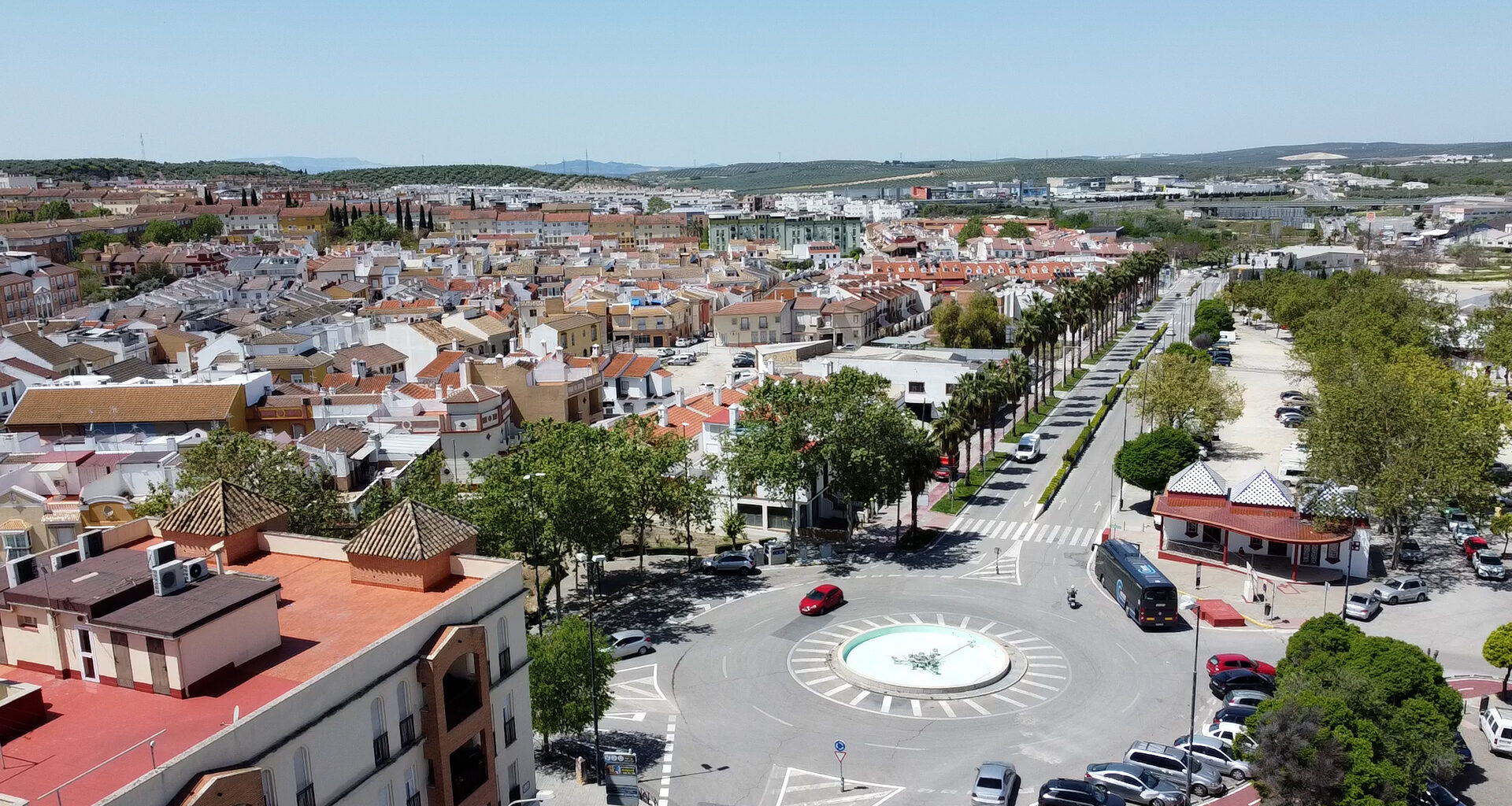 Sale a licitación el servicio municipal de atención a inmigrantes, temporeros y familias vulnerables