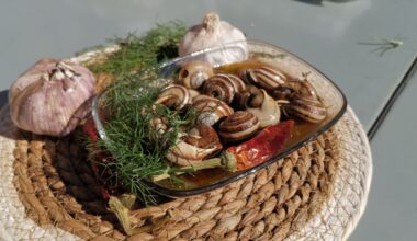 Agüimes revive la tradición del caracol en la plaza del Rosario.  -