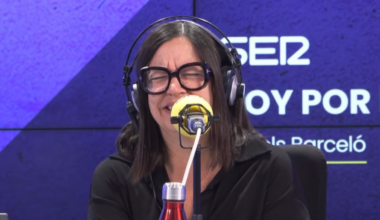 Una oyente llama a 'Hoy por Hoy' y Àngels Barceló no da crédito ante lo que se encuentra: "Pensaba que se había equivocado de emisora" | Sociedad