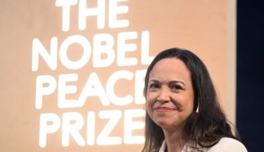 Indignación en Noruega por la decisión de María Corina Machado de entregar la medalla del Nobel a Trump | Internacional