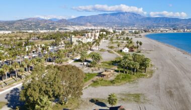 El Ayuntamiento abre la licitación para la adjudicación de licencias para la ocupación y explotación de los servicios de temporada en playas