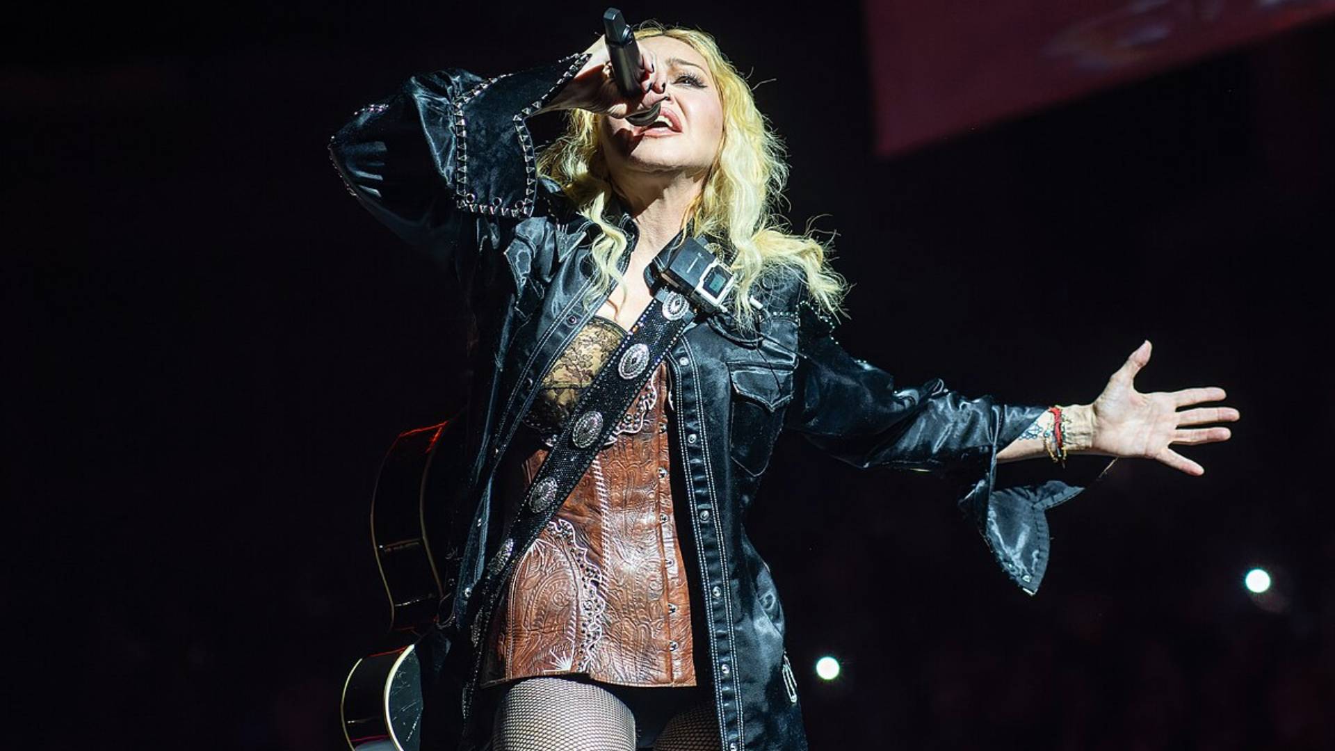 Madonna sobre el escenario