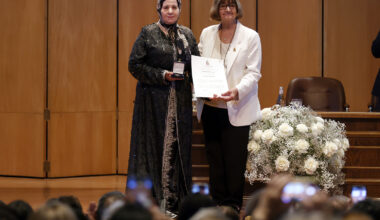 U. de Chile otorgó Medalla Rectoral a la Embajadora de Marruecos en Chile, Kenza El Ghali