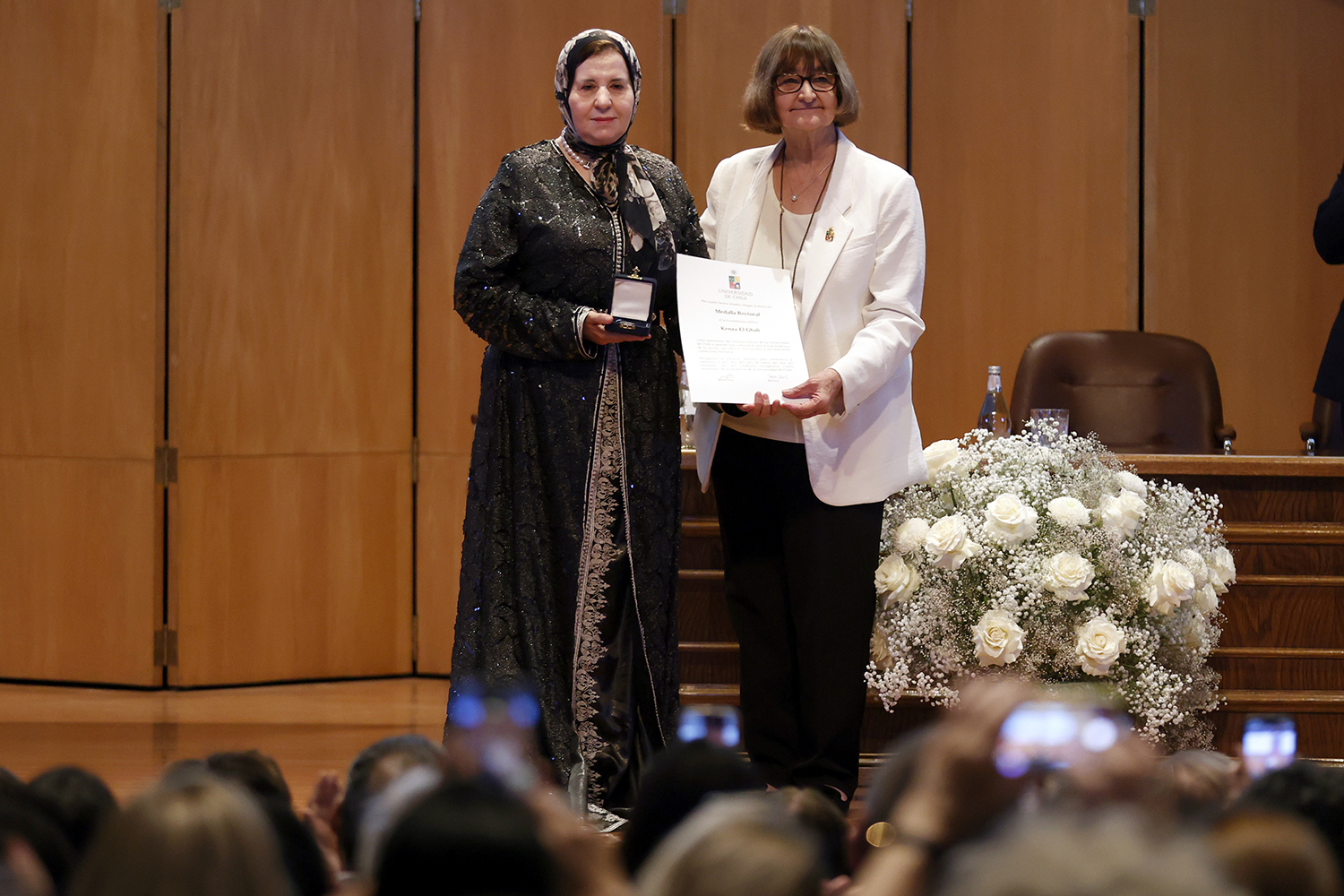 U. de Chile otorgó Medalla Rectoral a la Embajadora de Marruecos en Chile, Kenza El Ghali