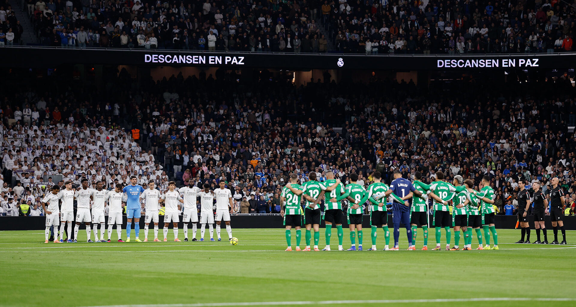 Minuto de silencio en el Bernabéu