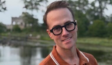 Fallece a los 46 años Bret Hanna-Shuford, exactor de Broadway y creador de Broadway Husbands