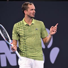 Medvedev sabe sufrir ante Majchrzak en Brisbane