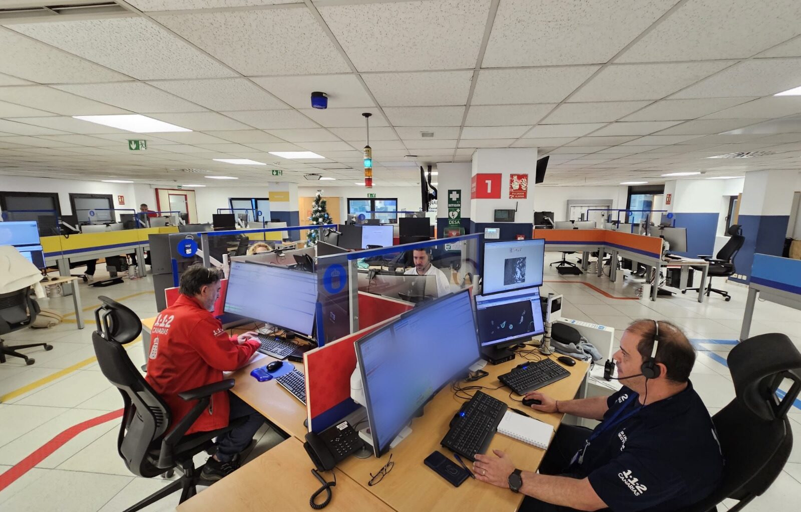 Centro Coordinador de Emergencias y Seguridad (CECOES) 1 1 2, sala operativa Gran Canaria