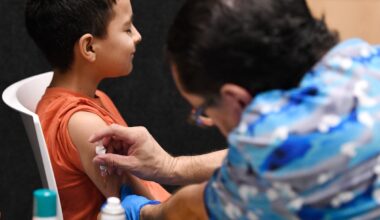 Pediatras en Puerto Rico defienden la vacunación infantil ante nuevas directrices de los CDC