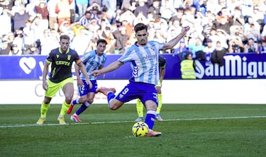 El Málaga de Funes sigue imparable y frena al Superferry