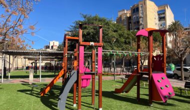 El Ayuntamiento finaliza la renovación del parque infantil del Huerto de los Datileros