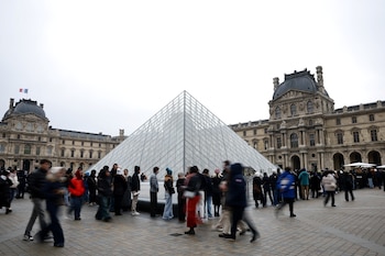 El Louvre experimentó una caída