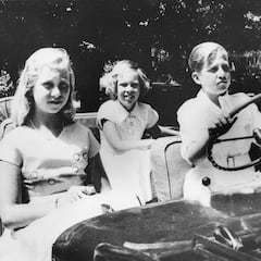 ¿Cuántos hermanos tiene la reina Sofía, cuál es el árbol genealógico de la Familia real griega y desde cuándo no reinan en el país? 