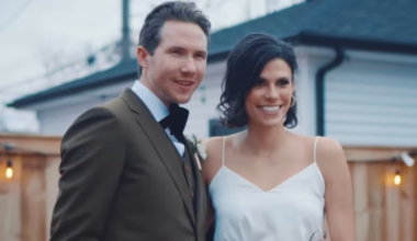 La Policía busca al homicida que mató a un dentista y su esposa mientras estaban en casa con sus dos niños