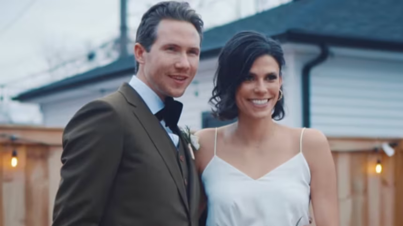 La Policía busca al homicida que mató a un dentista y su esposa mientras estaban en casa con sus dos niños