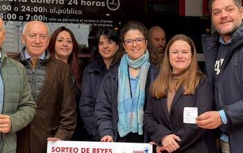 Celebrado el tradicional sorteo en la gasolinera Tamoil antes del Día de Reyes